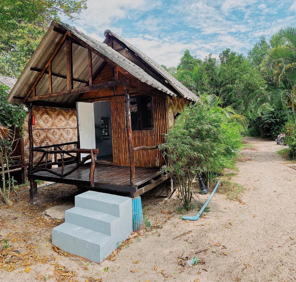 Munchies Bungalows Baan Tai Exteriör bild