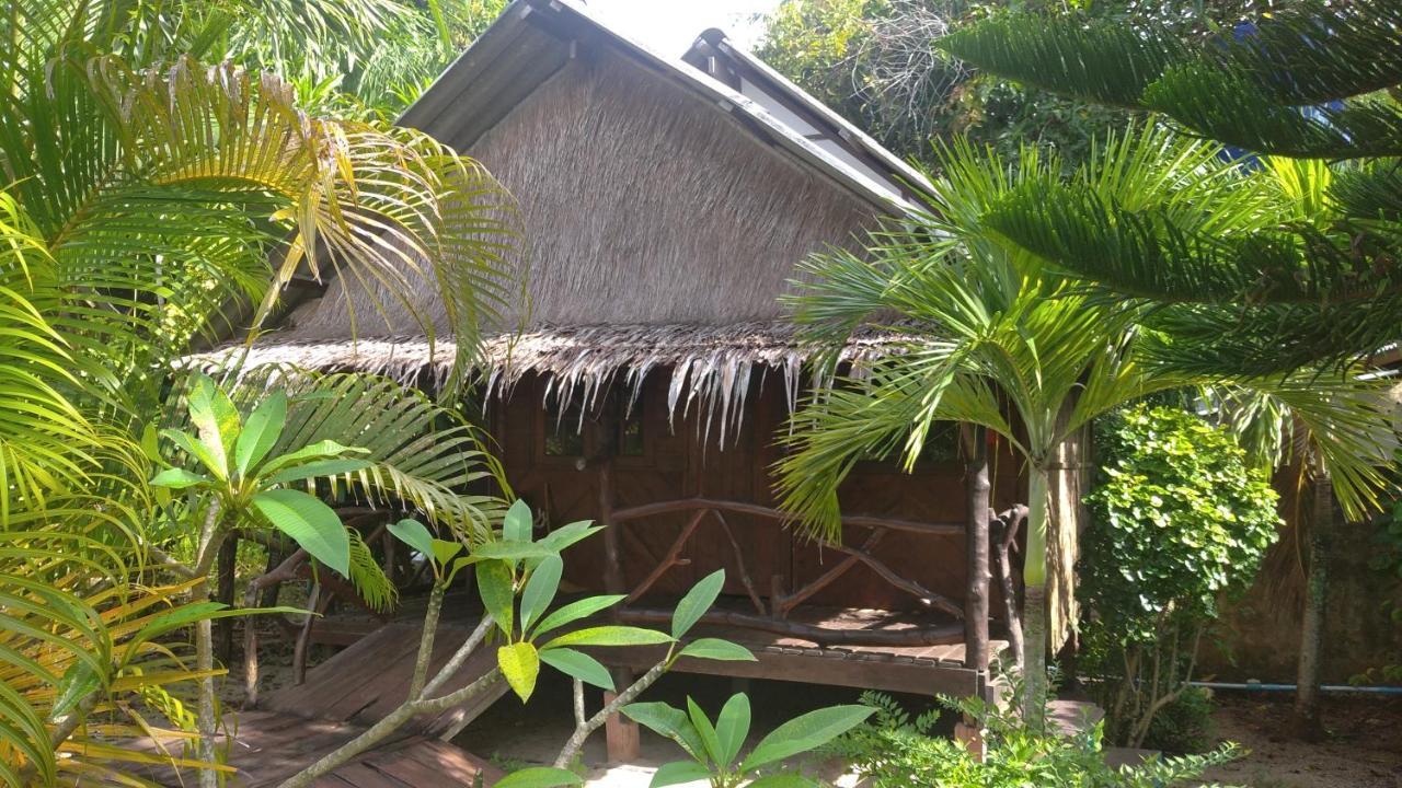Munchies Bungalows Baan Tai Exteriör bild
