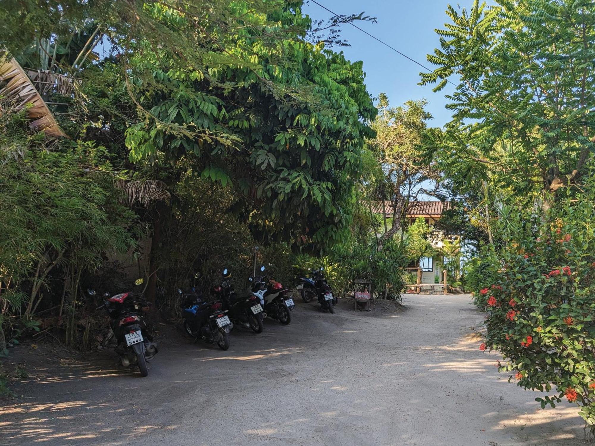 Munchies Bungalows Baan Tai Exteriör bild